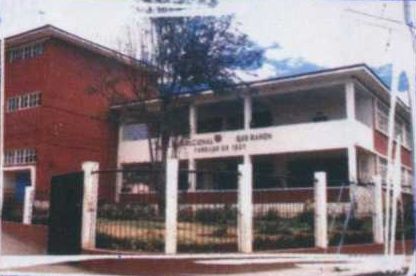 Fachada del Colegio Nacional San Ramón de Cajamarca. Cortesía de la Sra. Victoria Soriano Torres.