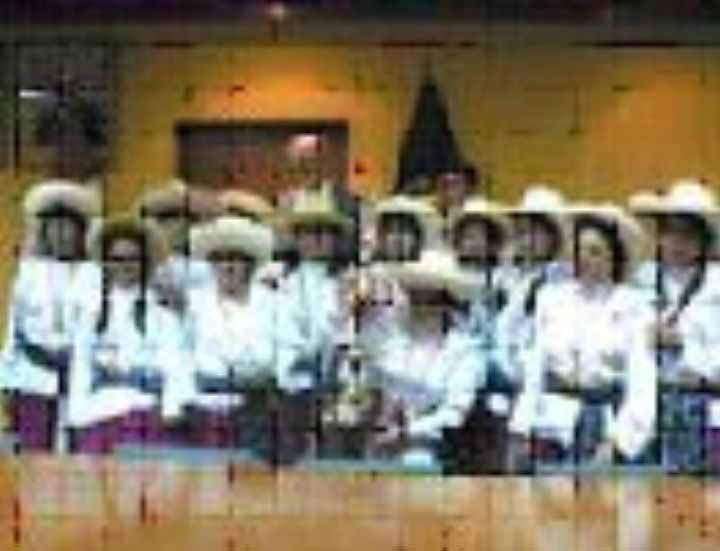 Ganadoras del I Campeonato Nacional de Fulbito Femenino de Organizaciones Campesinas - 2007. Foto tomada de la edici�n electr�nica de Panorama Cajamarquino.