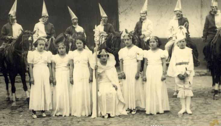 Reinas del Carnaval Cajamarquino, no sabemos el a�o ni los nombres de los personajes.