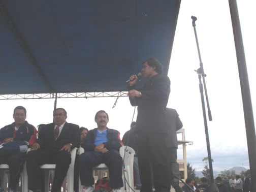 el Lic. Jos� S. Cortegana Salazar, Director del Colegio "San Ram�n" de Cajamarca, agradeciendo esta entrega. Cajamarca, Agosto 2007.