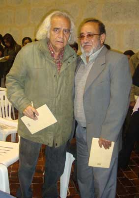 Los poetas Arturo Corcuera y Antonio Goicochea.