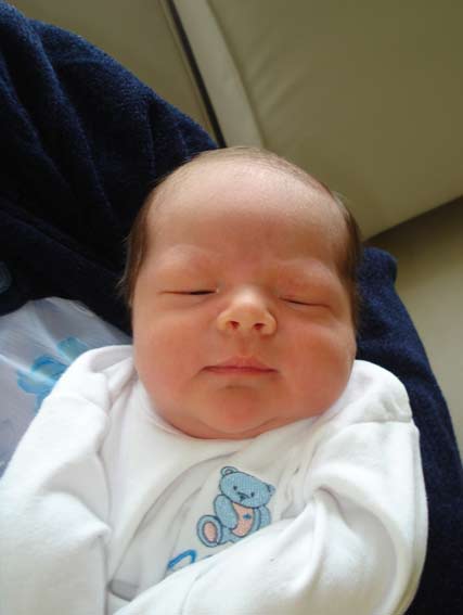 Jake Andrew, a los 03 d�as de su nacimiento. Lima, 24/06/2008.