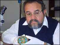 Arque�logo W�lter Alva Alva. n. Contumaza, 195. Foto. http://news.bbc.co.uk