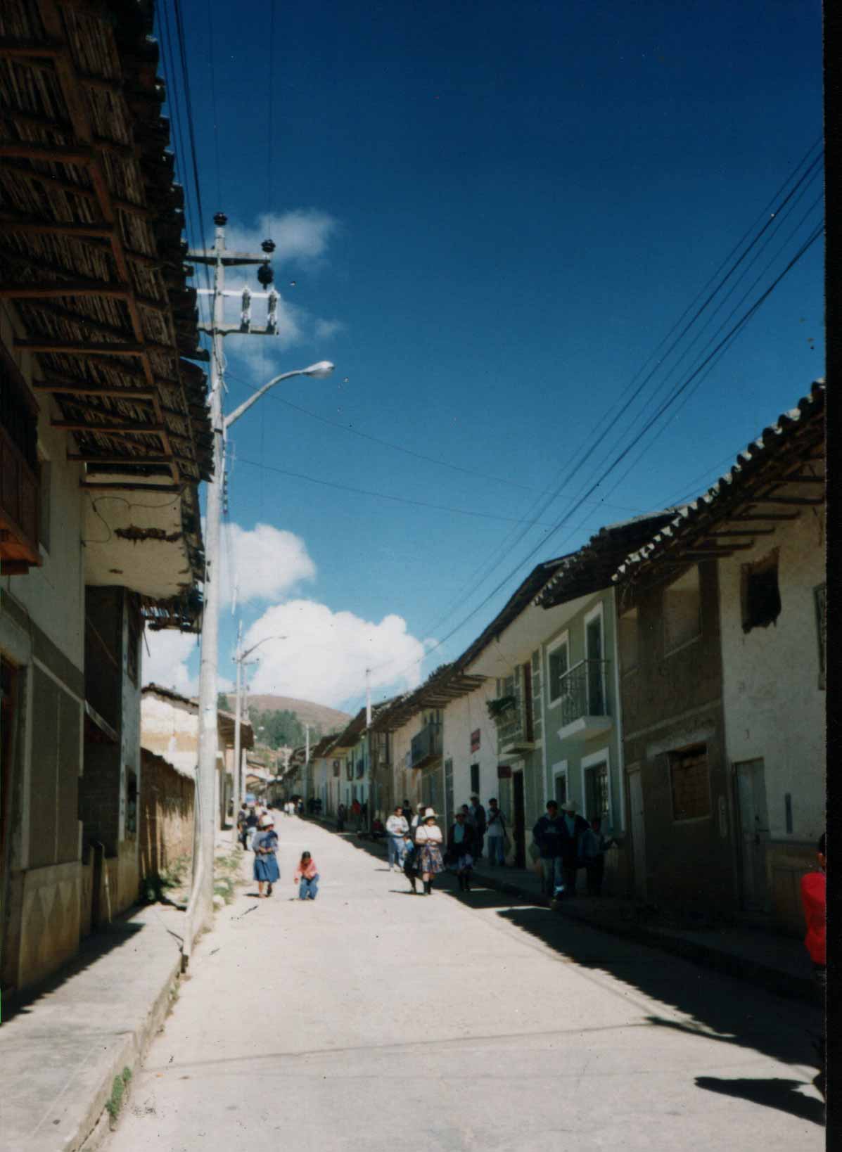 Calle El Cumbe. Cortes�a de Jorge A. Ch�vez Silva