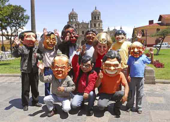 Tomada de la crónica "La Catedral del Carnaval" que presentó la revista Caretas en Febrero del 2008.